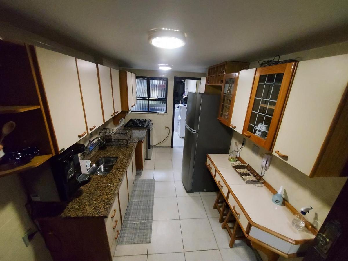 Apto 04 Qtos, Aconchegante, Localizado Em Prédio Frente Do *